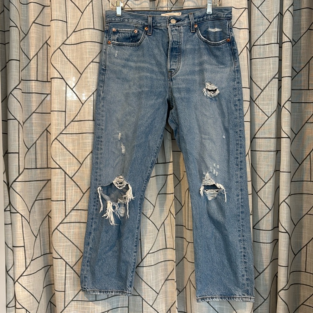 Women’s Levi’s premium wedgie straight sz 31